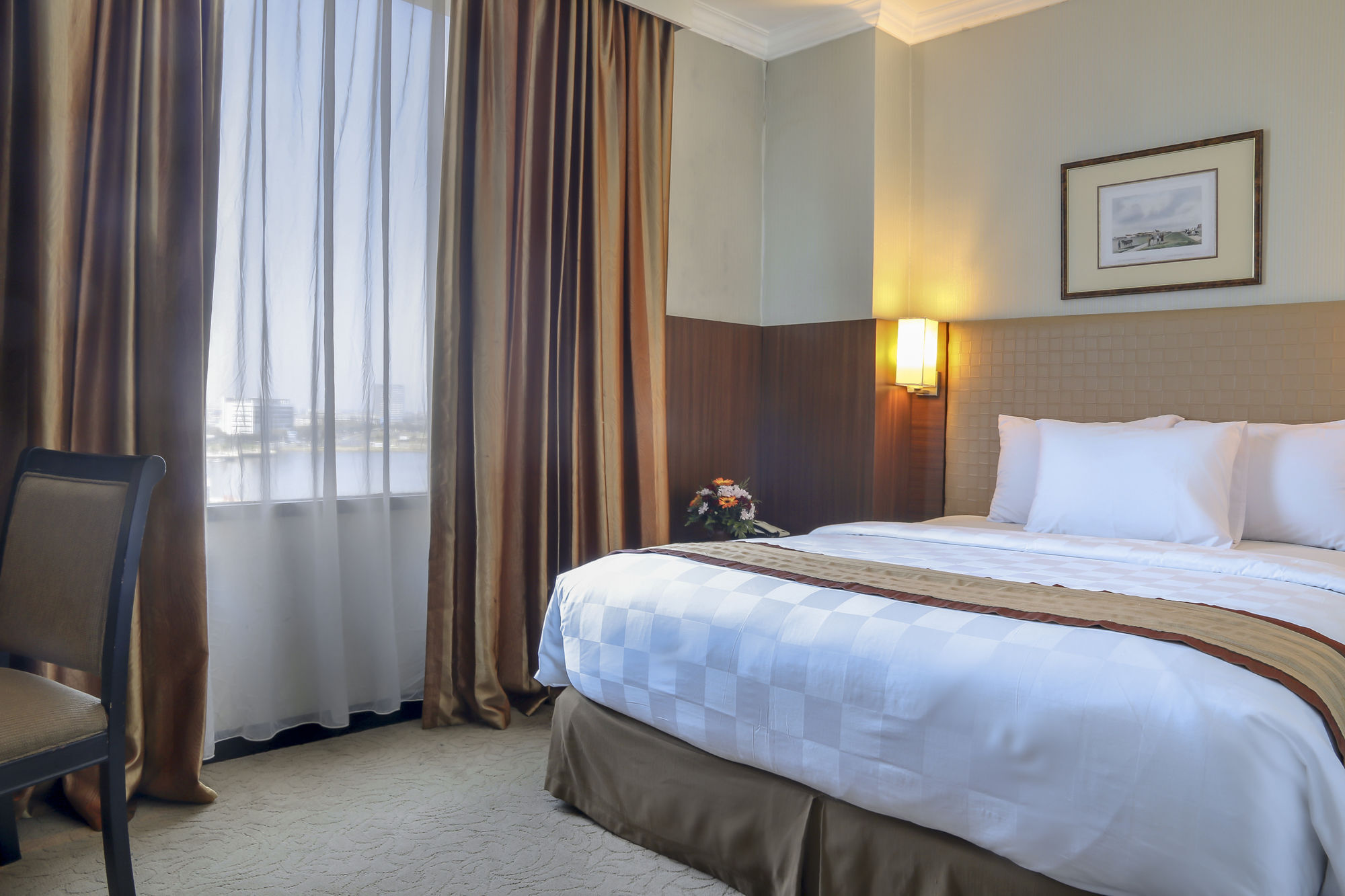 Almadera Hotel Makassar Buitenkant foto