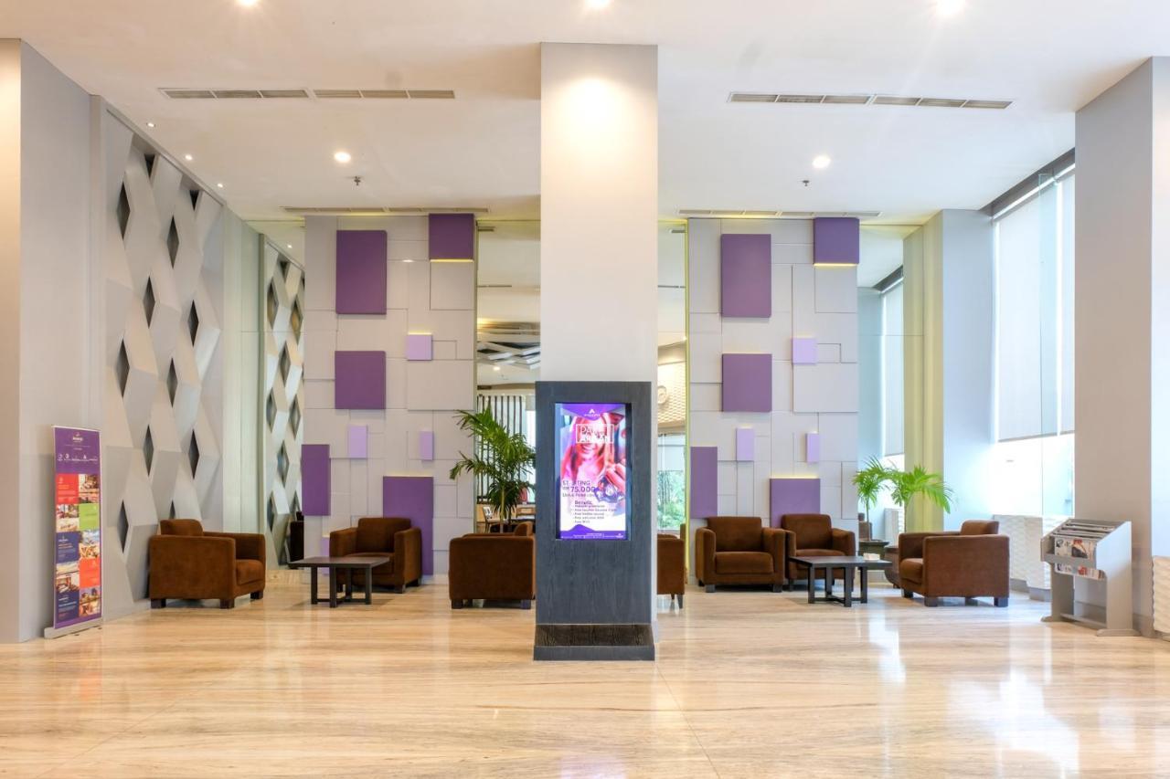 Almadera Hotel Makassar Buitenkant foto